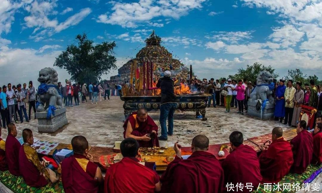 《敖包相会》的敖包是蒙古包吗?这可能是外族人常有的误会