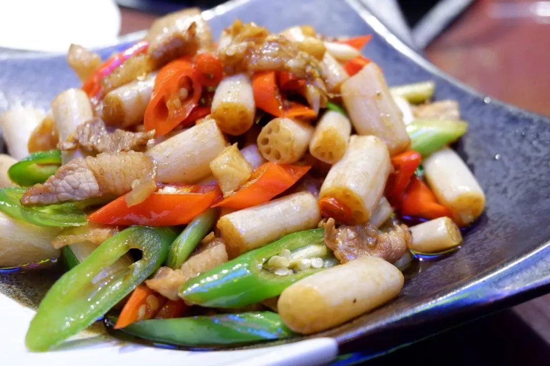 胃口不好教你解馋又下饭的剁椒五花肉,嗨辣爽口,特好吃