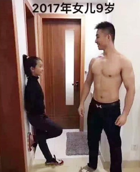 父母|一对父女的合照在网上火了,从5岁到11岁,照片令人忍不住去称赞