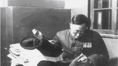 郭沫若|郭沫若为研究清史请溥仪当助手,溥仪回5个字,郭沫若悻悻而回