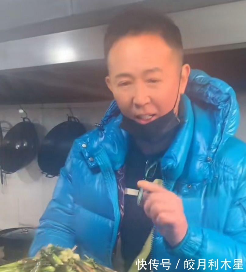 超越梦想!汪正正直播卖书法,一个字5千块,自称根本不缺钱,字有收藏价值