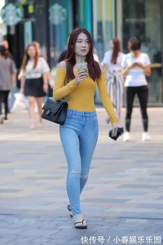 美丽时刻 微胖的美女,?破洞牛仔裤也可以装扮出御姐风格,圆满诱人