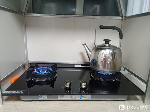 吊灯|建议大家:不管再节俭,这7件旧东西该扔就扔,一点都不用心疼