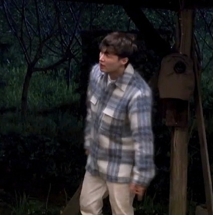 张艺兴被《向往》节目组坑惨,镜头全程对准他腿部,这也太虐了