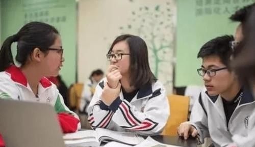 平庸|长大后有出息的孩子,班级成绩往往都是这3类,你在其中吗?