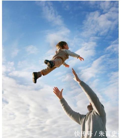 消化系统|七个月宝宝被哄成脑瘫,这些常见的哄娃方式,家长尽量别做