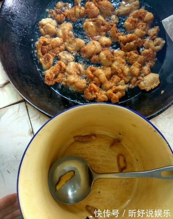 城里人|农村人经常吃的这种油，城里人很少吃，炒菜真的香