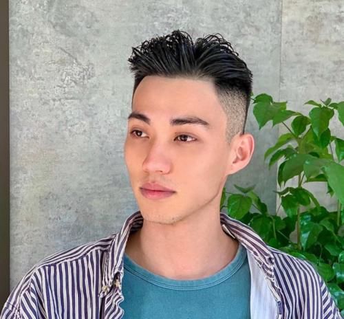 男生“不油腻”的发型怎么选？试试这6款清爽短发，适合春夏剪