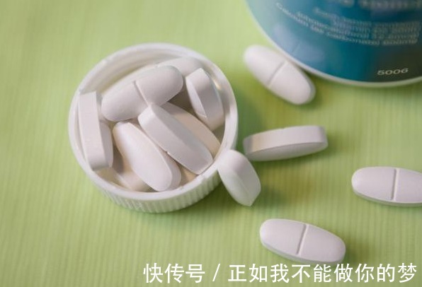 妞妞|有4种“坑娃”食物家长别买,不仅没营养,还可能会损害孩子发育