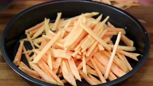 宁愿不吃红烧肉，也想吃白菜红薯饼，皮香馅鲜，吃一次就忘不了