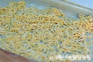 爱吃面食一定要收藏,学会这种懒人做法,筋道柔软,比手擀面好吃