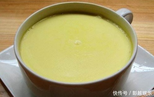 鸡蛋羹总是蒸的不嫩滑教你3个小技巧,蛋羹无蜂窝,吃着像布丁