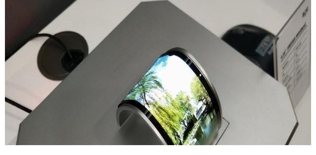 背光层|日本蒸镀机,从一台7亿需排队购买,到中国量产供应