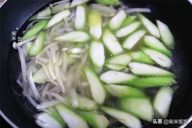 清热解暑|夏季喝汤，这3种食材是绝配，清热解暑营养丰富，我家常做