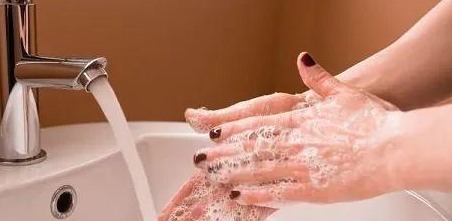 胃癌|36岁女子，异常口臭，丈夫不愿亲近，医生却说不怪她，是癌症