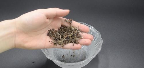 茶叶放白醋里泡一泡,真是厉害了,解决家家都困扰的烦恼,太棒了