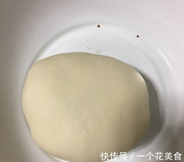 小炒泡馍,馍筋爽滑,料重味纯,酸辣开胃!