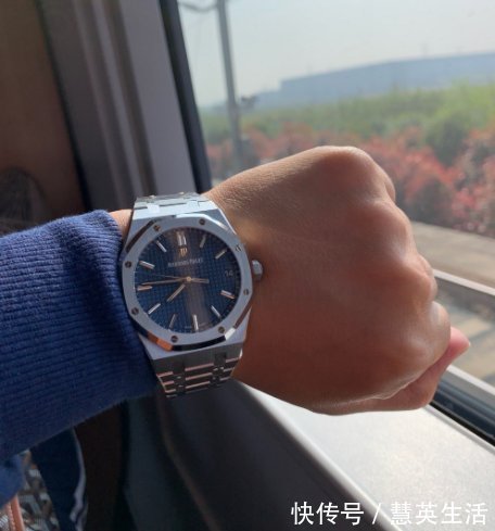 机芯|皇家橡树如何成就的不败经典，并且火了半个世纪