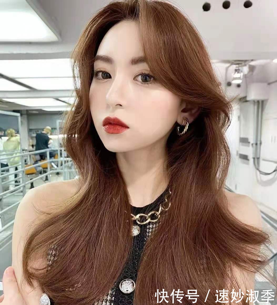 烫发|适合30岁女人的“发型减龄公式”,做发型不迷路,时尚又显年轻