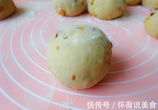 自从学会做这样的馒头,孩子隔三差五点名要,暄软甜润,真好吃