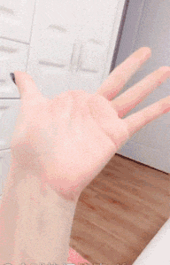 |搞笑GIF:单身久了 还有哪项秀恩爱的姿势不会