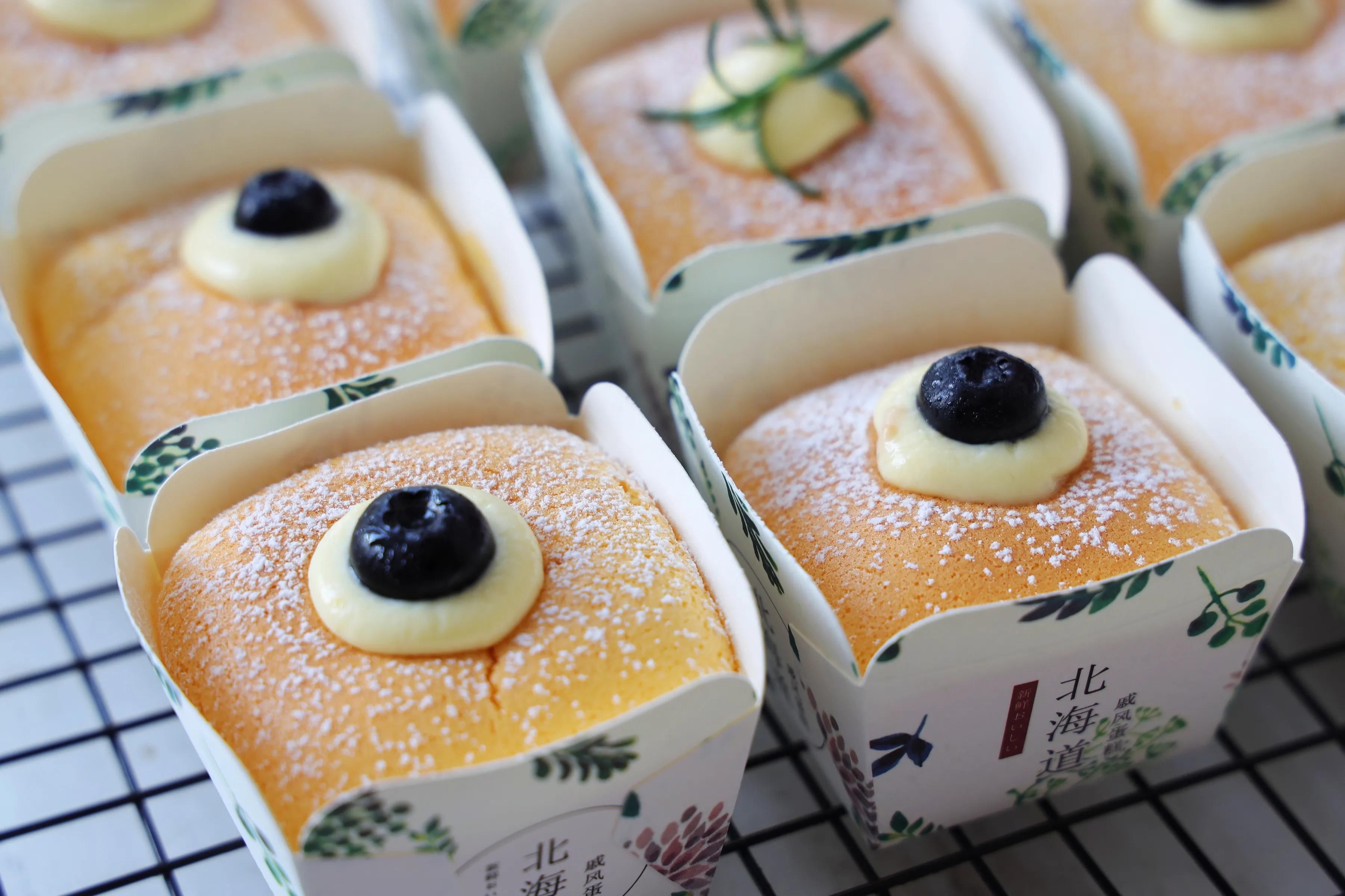 低粉|成本2块钱的北海道戚风蛋糕，教你在家做，松软爆浆，热天吃超赞