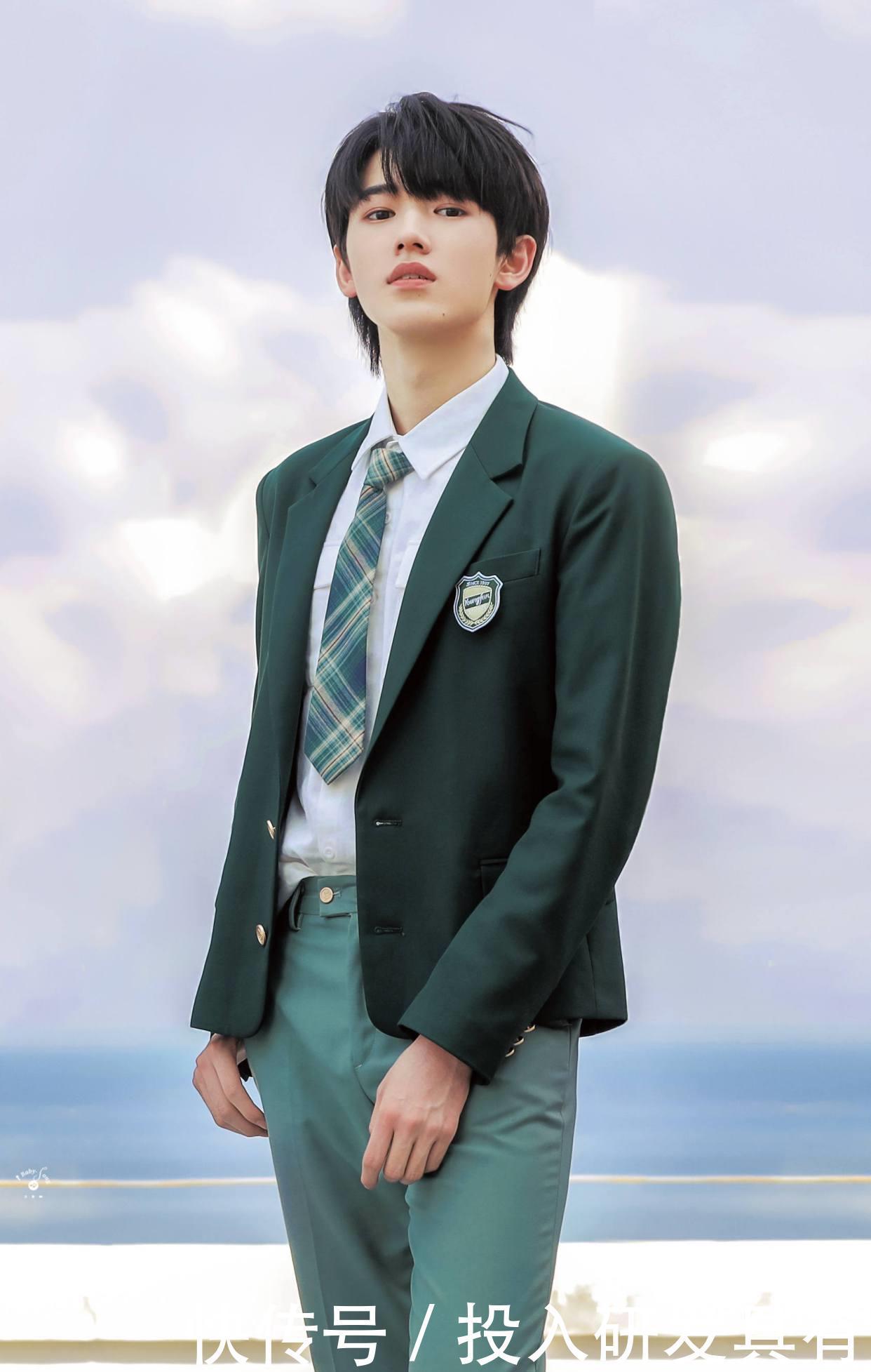 张哲瀚 明星势力榜大洗牌:张哲瀚首次获得冠军,两位新面孔强势上榜