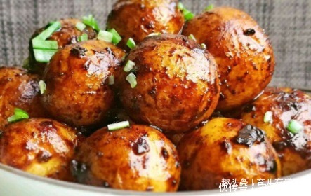 还没出锅就闻到香味,色香味俱全,做法不费时,食材特别便宜