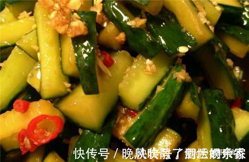 腌黄瓜，只需多加这一步，腌出的黄瓜又脆又绿，放半年也不坏