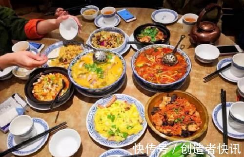 清蒸鲈鱼|去下馆子，常点这4道菜，老板一看就知你是行家！便宜好吃不踩雷