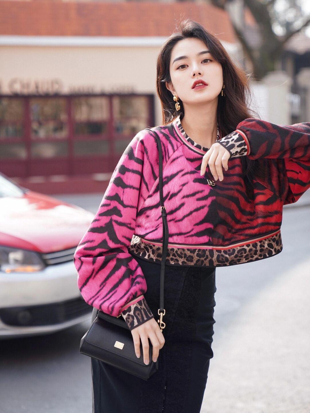 卫衣 冬天穿“卫衣”就选这几款,日常舒适又百搭,普通人也能驾驭