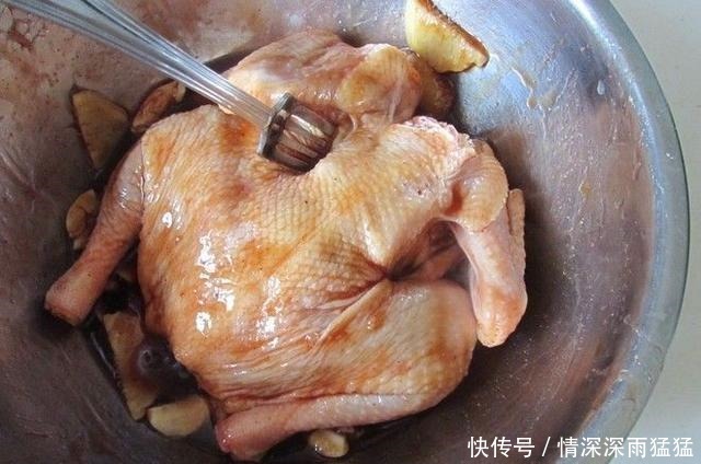 10种腌料做出吊炉烤鸡，配方及制作流程全部公开，喜欢的收藏吧