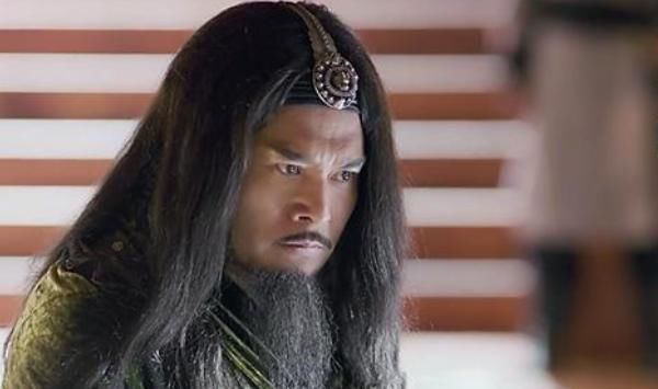 都知道小龙女第一个男人不是杨过,却不知,黄蓉第一个也不是郭靖