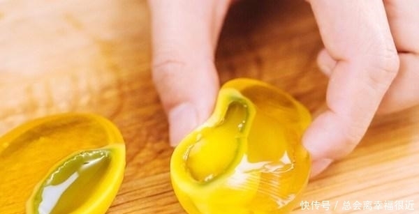想吃皮蛋自己在家做,无任何添加,3天就能吃,做一次够吃一个月