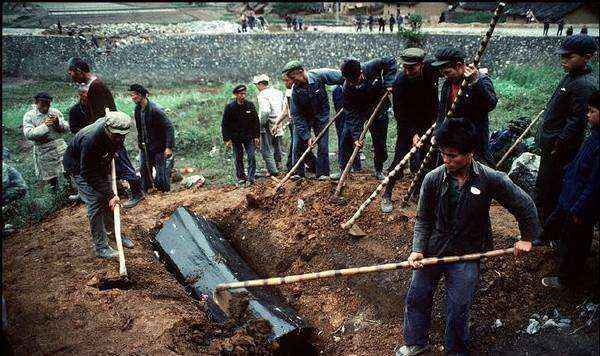 民间俗语“穷搬家,富挪坟,家里不顺改大门”老祖宗的话在理吗