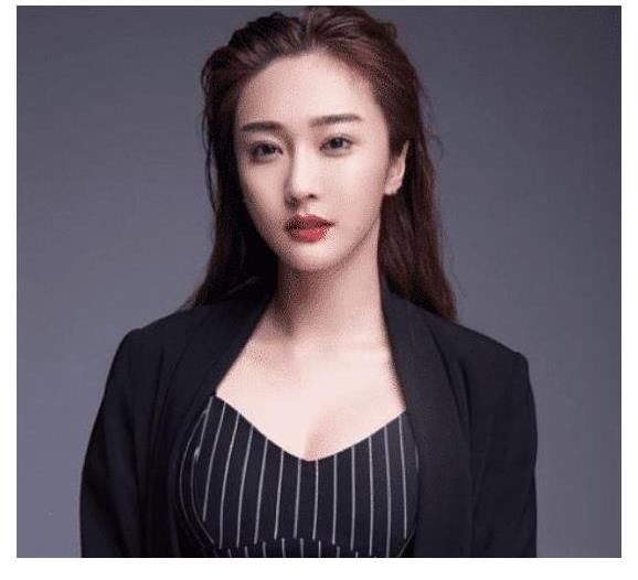 陈冰|背着丈夫参加节目，走红后就成了“单身”，下台就离婚然后凉凉