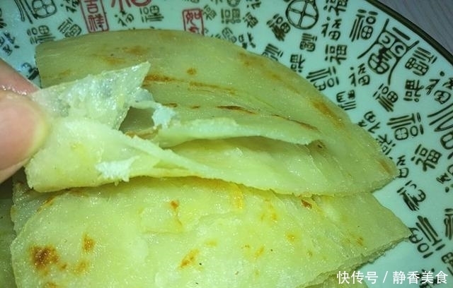 面团|为什么东北人烙的饼又软又起层,原来是多了这一步!