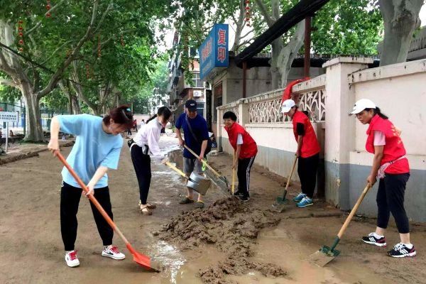 暴雨|暖心，这些武汉大学生在为河南救灾忙碌