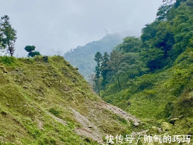 碎石公路|距成都80多公里有处冷门徒步胜地，风景原始，古道沧桑古庙深藏