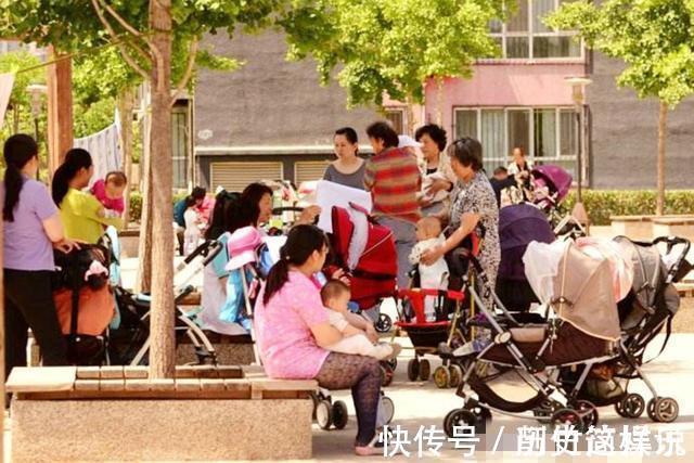 买房|“真不该给女儿买房”,70后父母说出原因,引无数父母共鸣