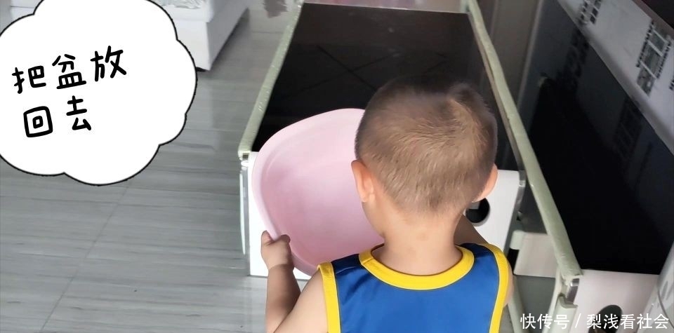 平底锅|2岁半的宝宝干家务