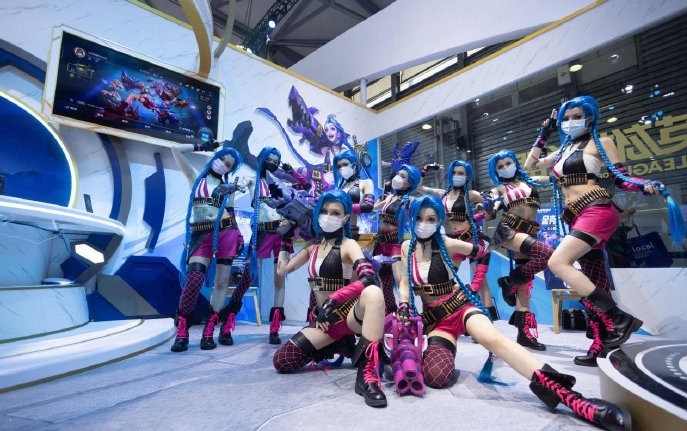 cj|上海CJ“最辣眼”Cosplay来了，女Coser慌了，保安在哪里
