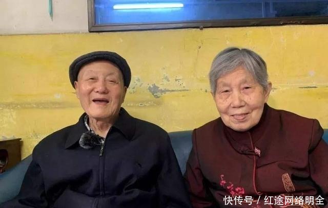 等功一|孤军深入敌营，负重伤舍命夺取敌军碉堡两座，埋名64年的英雄