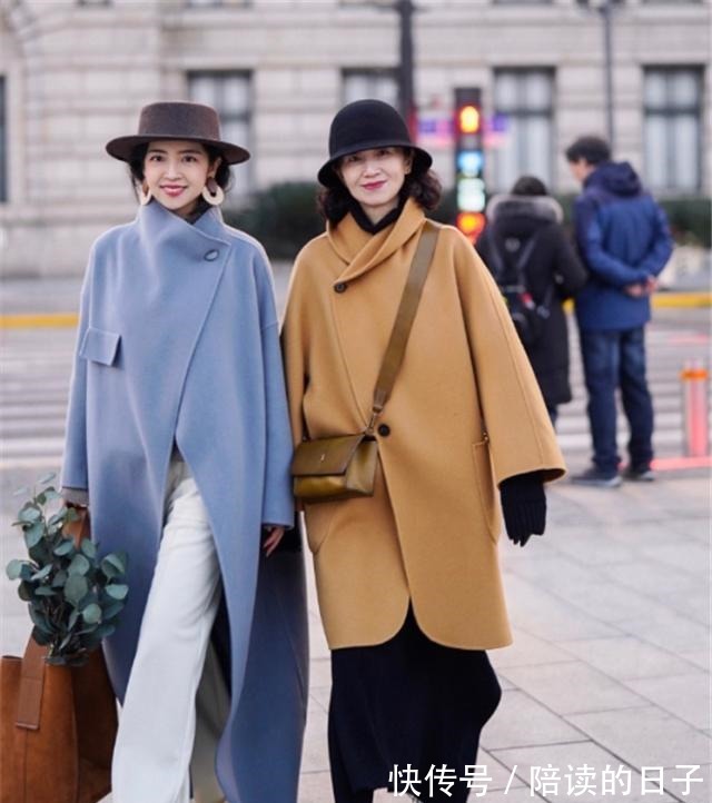 腰带 50岁女人，穿衣别太随便！瞧优雅的三木妈，她的穿搭值得借鉴！