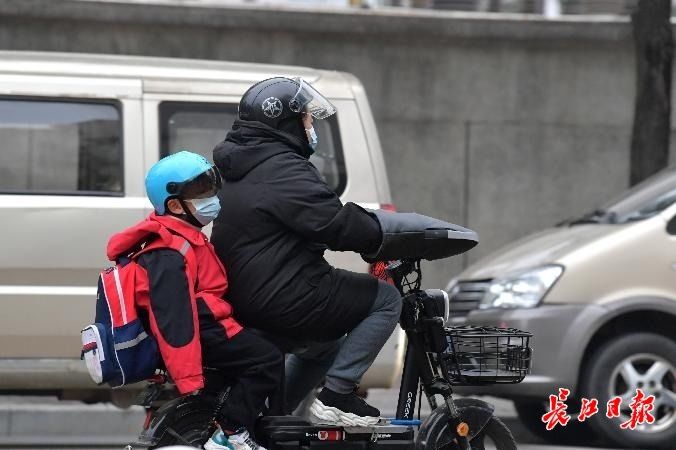 中小学|今日大武汉｜①明早这些路段易结冰②省考试院最新提示③多地中小学放假时间公布