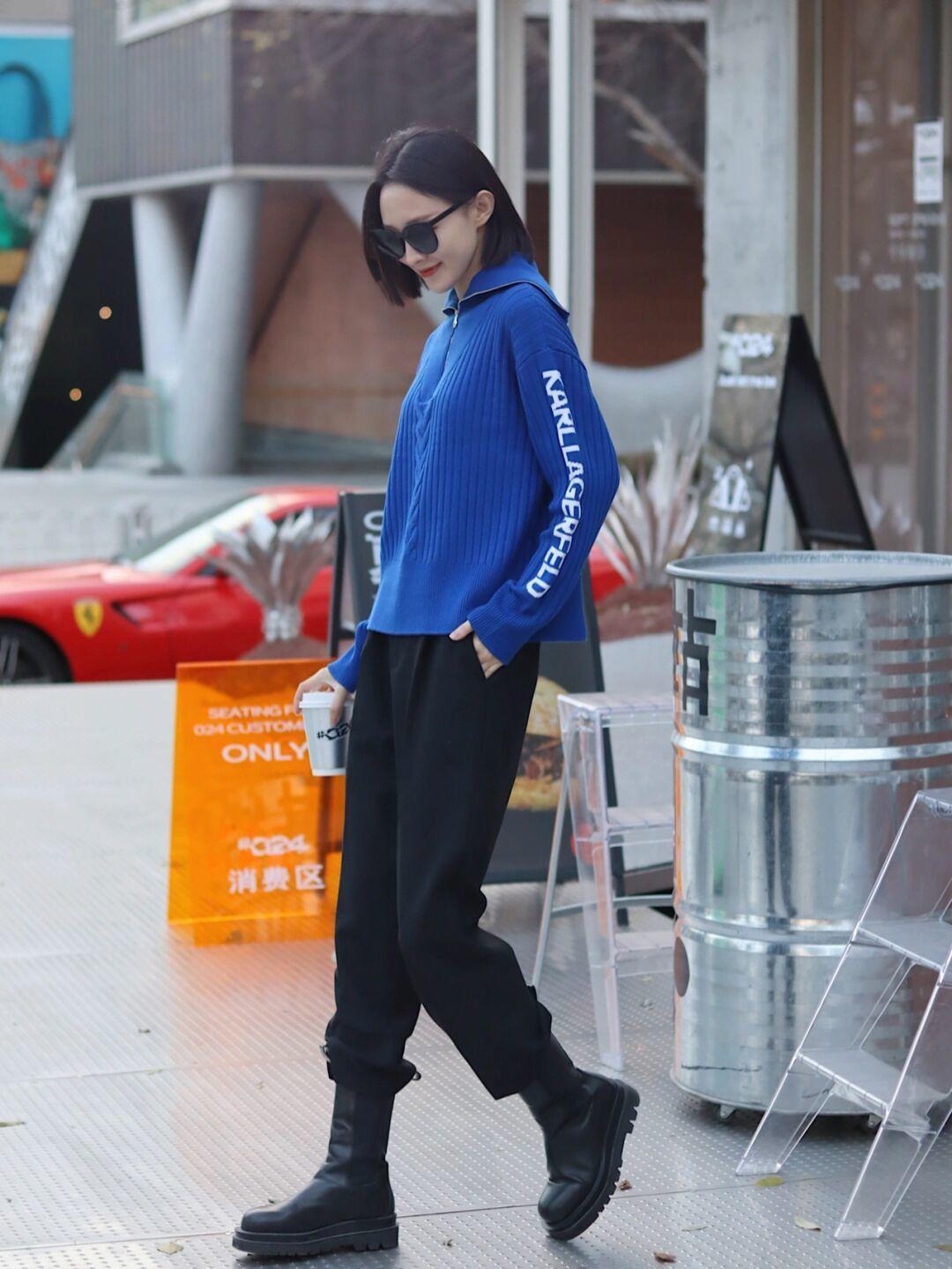 气质 女人会打扮才最优雅,试试“毛衣”的搭配,简约舒适显气质