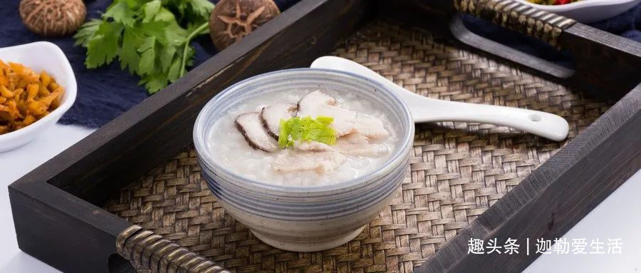 食养一方、脾胃虚弱不想吃东西来碗砂仁粥,温中健脾、行气开胃