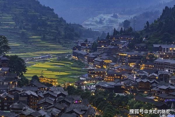 青史留名|一首赋抱得美人归,一首诗敲开了升迁路,一篇小说让他青史留名