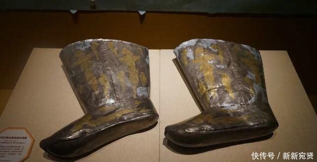 契丹贵族墓画了幅汉人美女图,还题诗说“征辽”