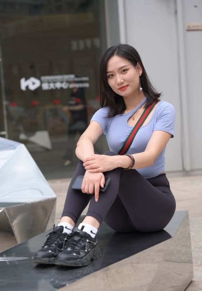 穿搭|好看又舒适的运动风,选择鲨鱼裤,轻松解决穿搭问题